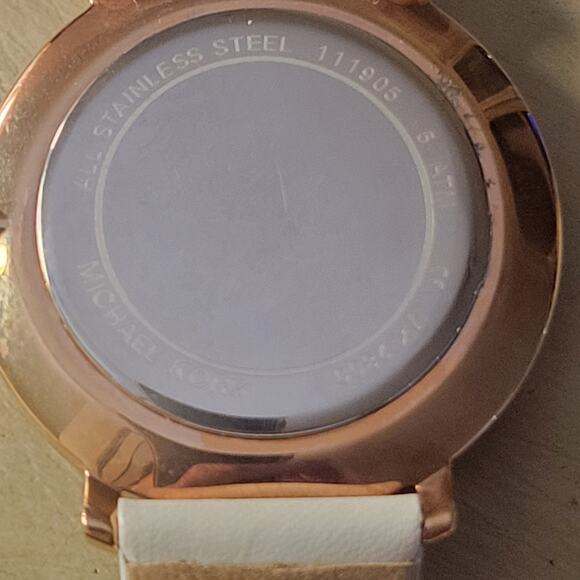 MIchael Kors Pyper Watch Model MK 2800 Original Band New Battery Stainless Steel - Picture 2 of 10